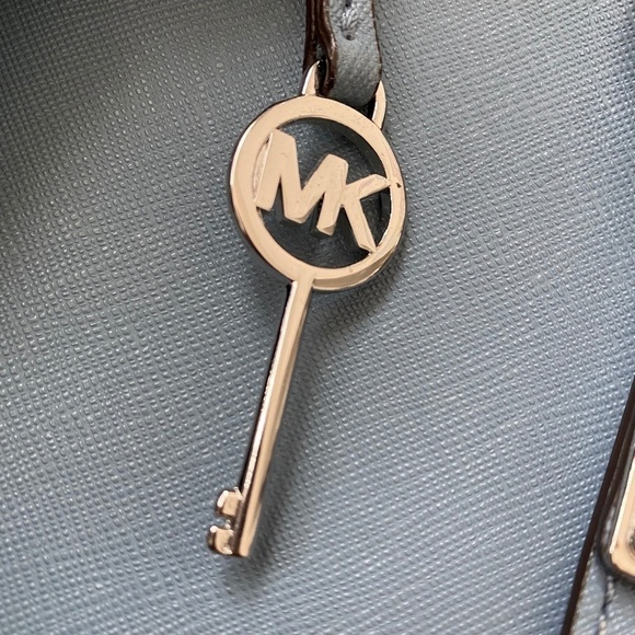 Michael Kors NORTH SOUTH HAMILTON SAFFIANO Bag - Picture 11 of 12